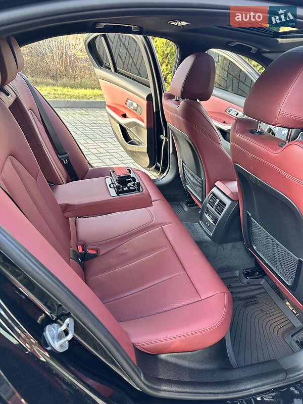 Седан BMW 3 Series 2022 в Києві