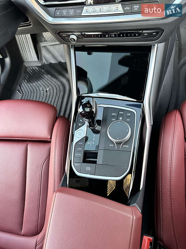 Седан BMW 3 Series 2022 в Києві