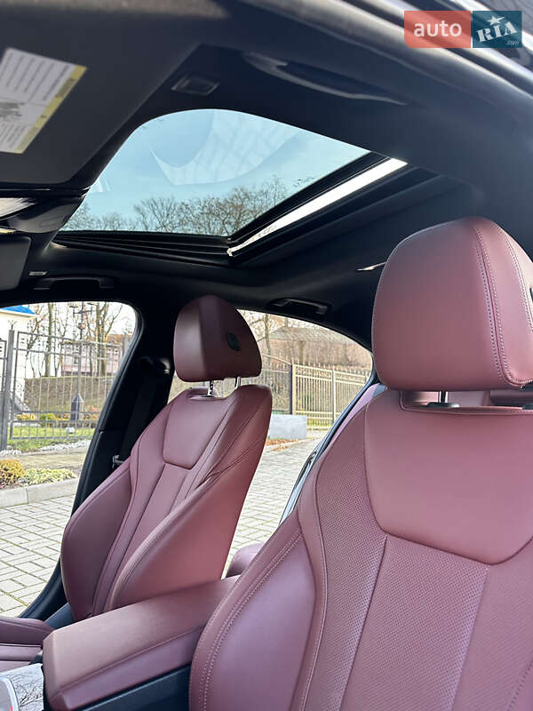 Седан BMW 3 Series 2022 в Києві