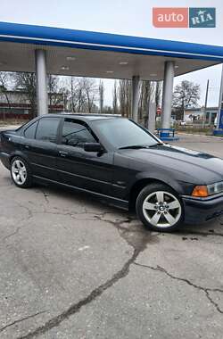 Седан BMW 3 Series 1995 в Кременчуці