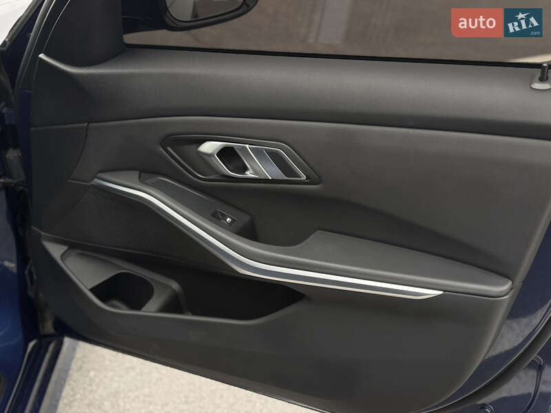 Седан BMW 3 Series 2021 в Днепре