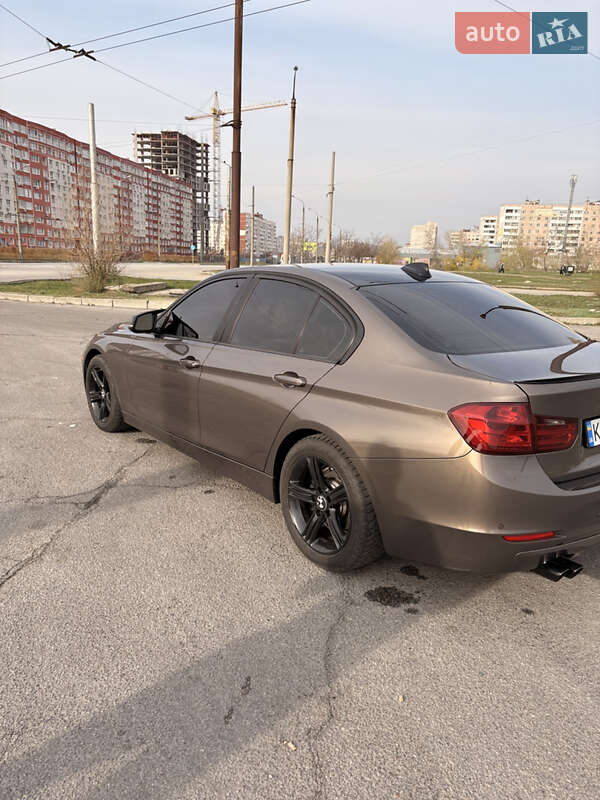 Седан BMW 3 Series 2014 в Запорожье