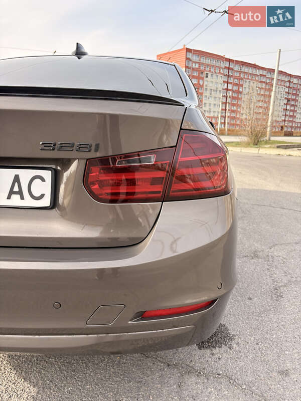 Седан BMW 3 Series 2014 в Запорожье