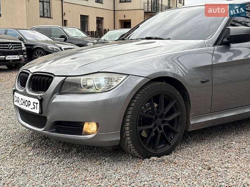 Седан BMW 3 Series 2010 в Стрые