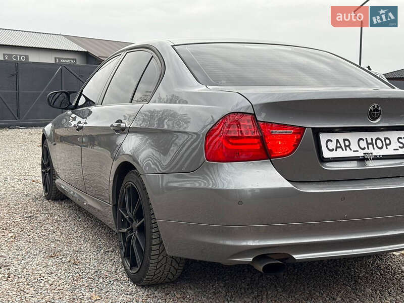 Седан BMW 3 Series 2010 в Стрые