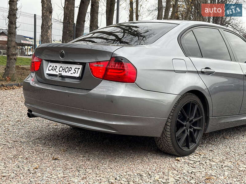 Седан BMW 3 Series 2010 в Стрые