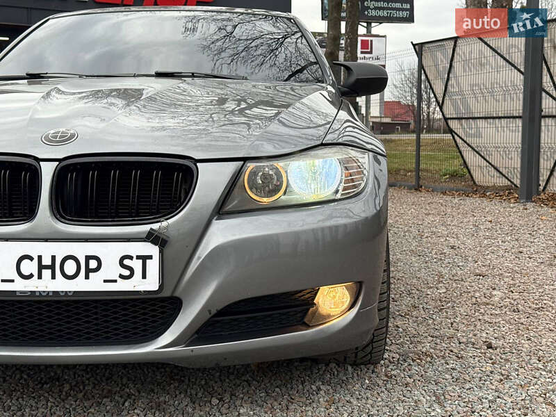 Седан BMW 3 Series 2010 в Стрые