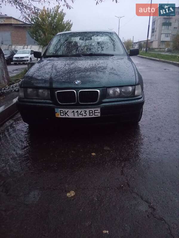 Седан BMW 3 Series 1997 в Здолбунове