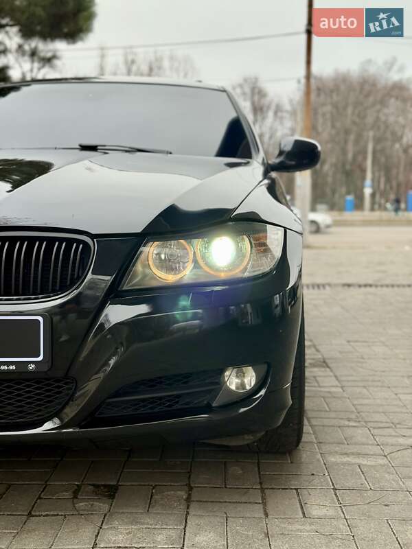 Седан BMW 3 Series 2011 в Днепре