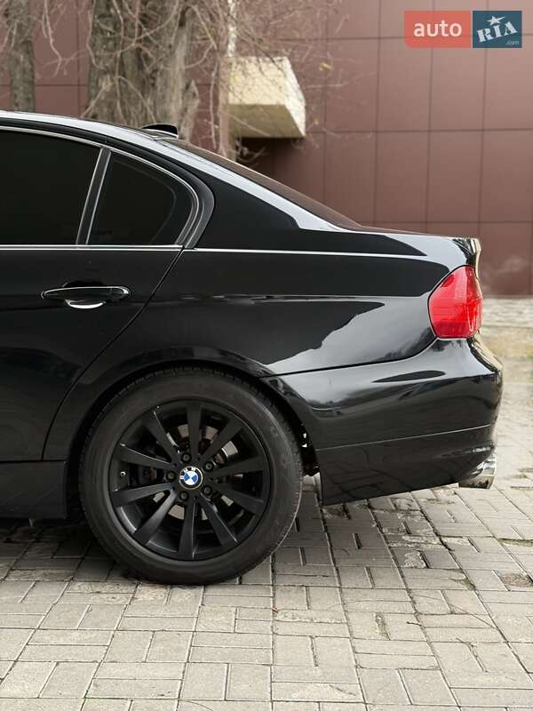 Седан BMW 3 Series 2011 в Днепре