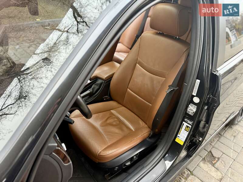 Седан BMW 3 Series 2011 в Днепре