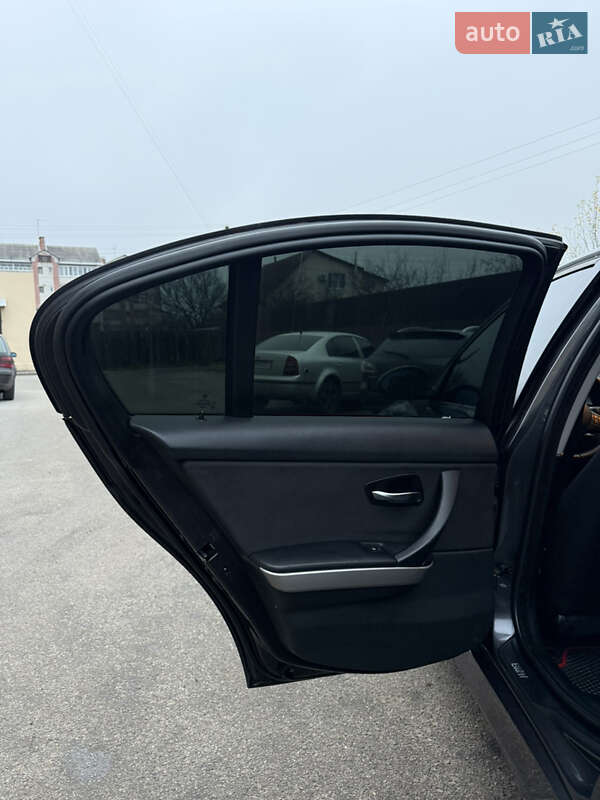 Седан BMW 3 Series 2006 в Чернигове
