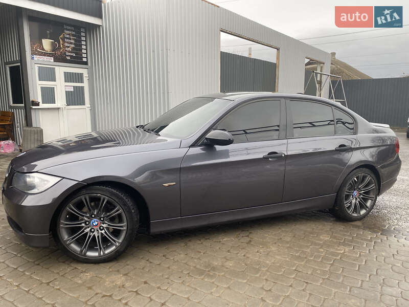 Седан BMW 3 Series 2005 в Тульчине