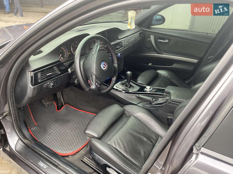 Седан BMW 3 Series 2005 в Тульчине