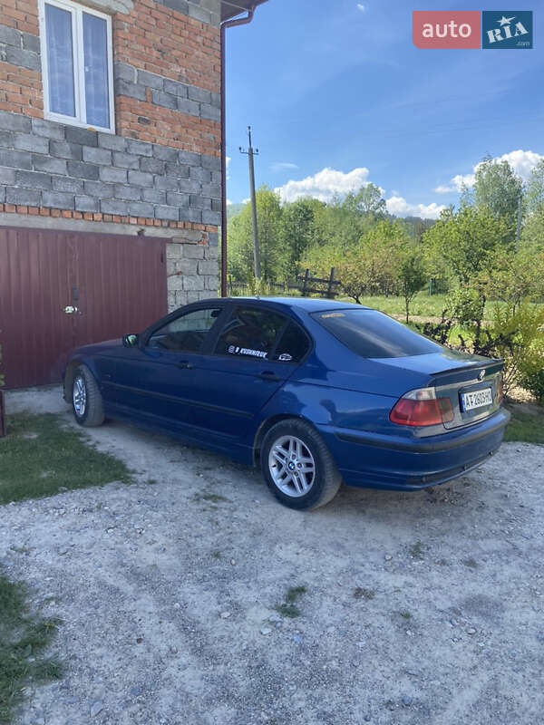 Седан BMW 3 Series 2001 в Надвірній