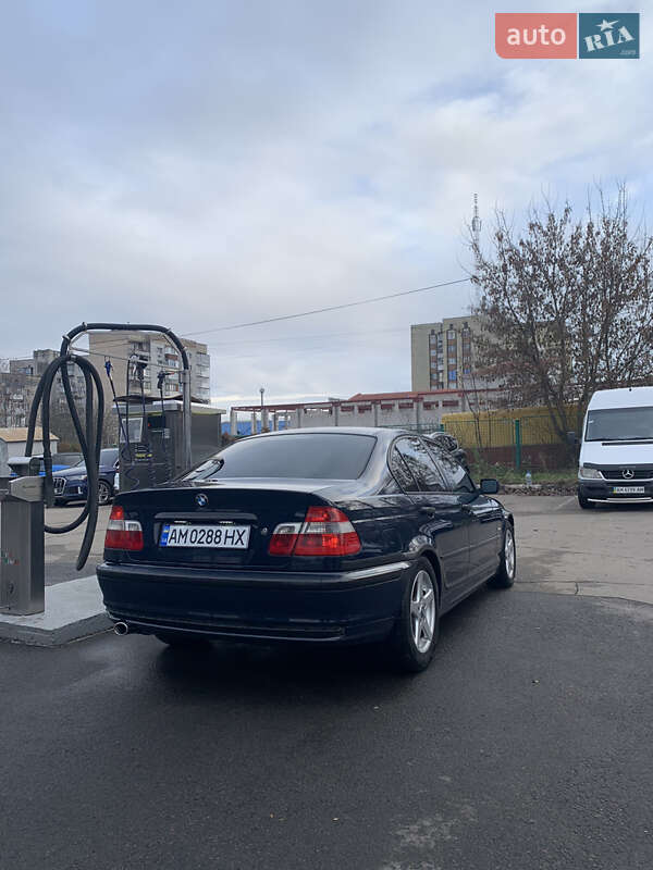 Седан BMW 3 Series 1999 в Коростене