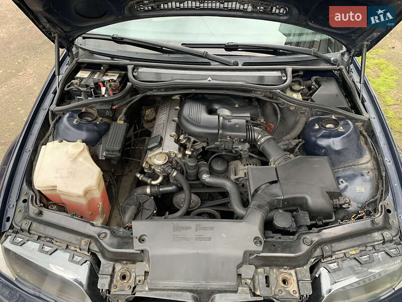 Седан BMW 3 Series 1999 в Коростене