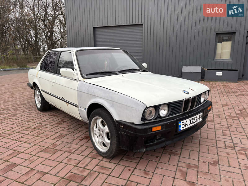 Седан BMW 3 Series 1986 в Знаменке