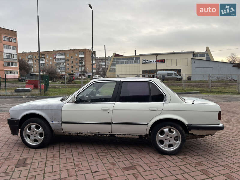 Седан BMW 3 Series 1986 в Знаменке