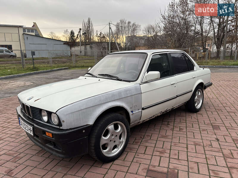 Седан BMW 3 Series 1986 в Знаменке
