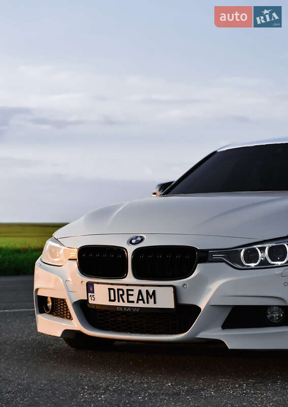 Седан BMW 3 Series 2015 в Николаеве