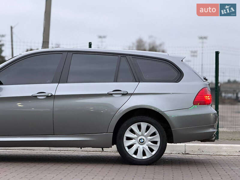 Универсал BMW 3 Series 2010 в Киеве