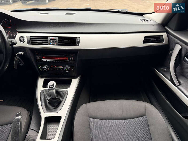 Универсал BMW 3 Series 2010 в Киеве