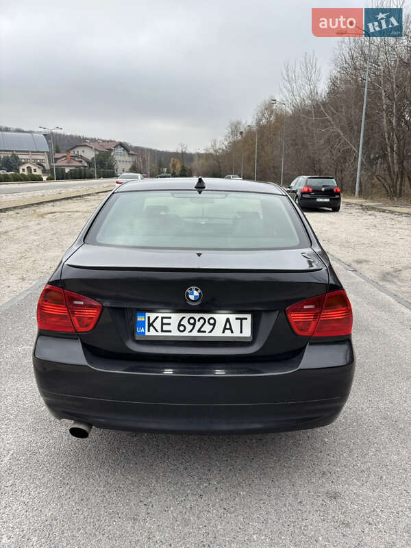Седан BMW 3 Series 2005 в Днепре