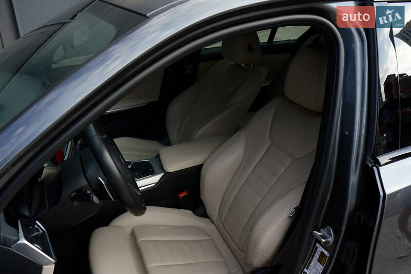 Седан BMW 3 Series 2019 в Киеве