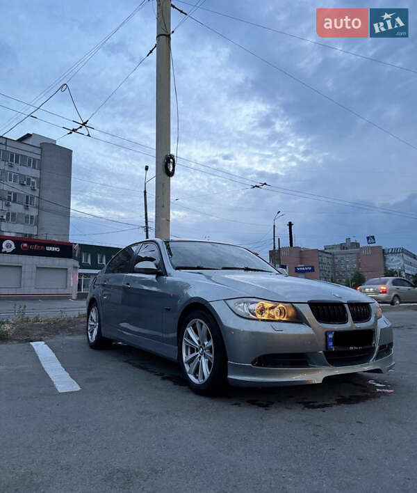 Седан BMW 3 Series 2005 в Миргороде