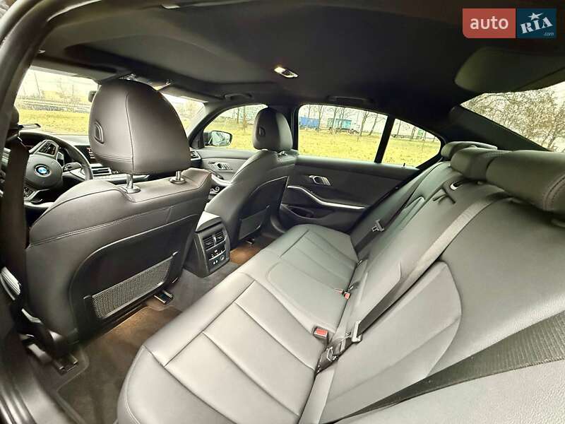Седан BMW 3 Series 2019 в Киеве фото 18 Седан BMW 3 Series 2019 в Киеве