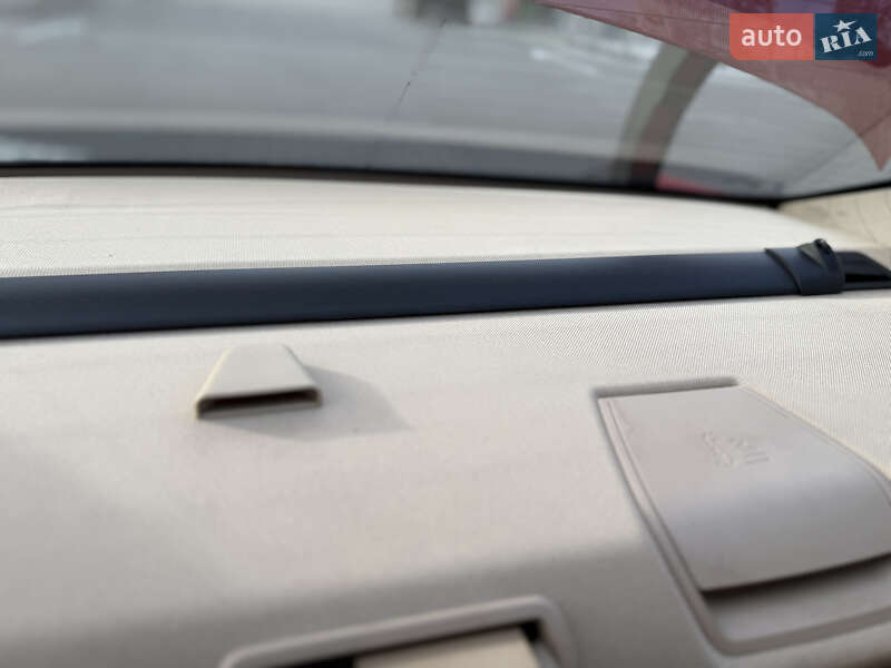 Седан BMW 3 Series 2013 в Киеве