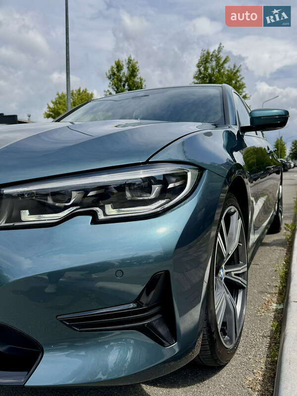 Седан BMW 3 Series 2021 в Киеве