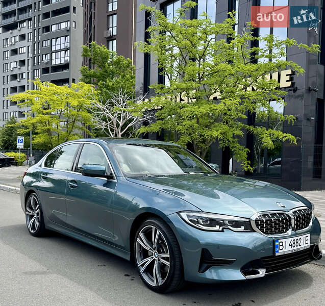 Седан BMW 3 Series 2021 в Киеве