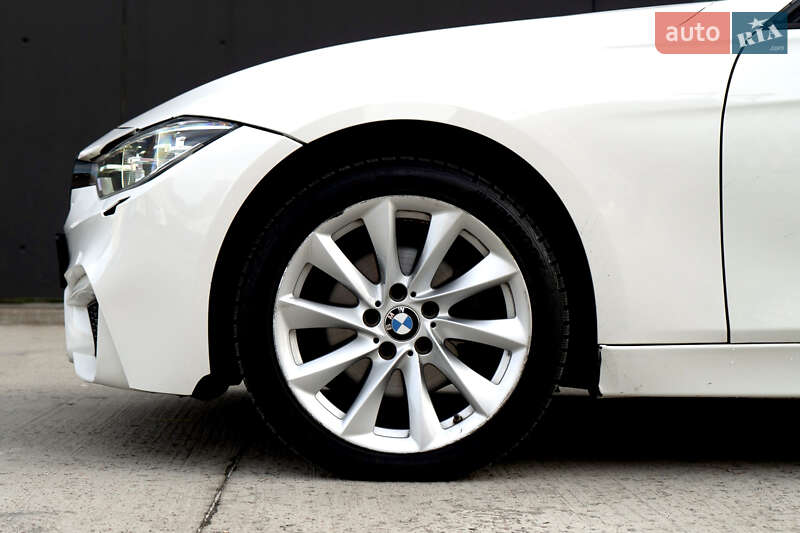 Седан BMW 3 Series 2018 в Киеве