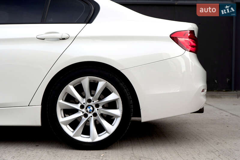 Седан BMW 3 Series 2018 в Киеве