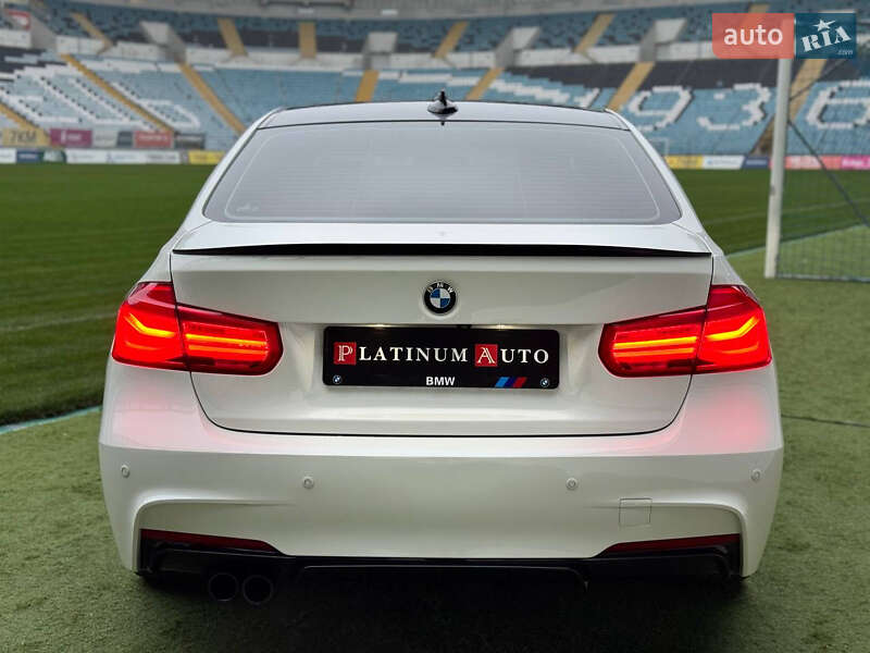 Седан BMW 3 Series 2017 в Одессе