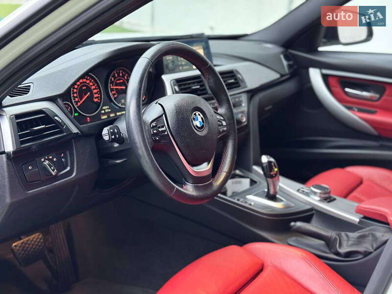 Седан BMW 3 Series 2017 в Одессе