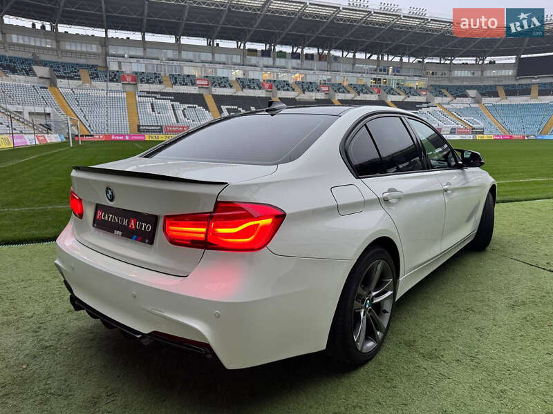 Седан BMW 3 Series 2017 в Одессе