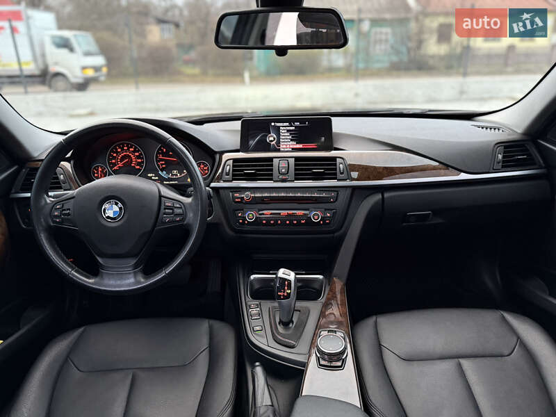 Седан BMW 3 Series 2015 в Калуше