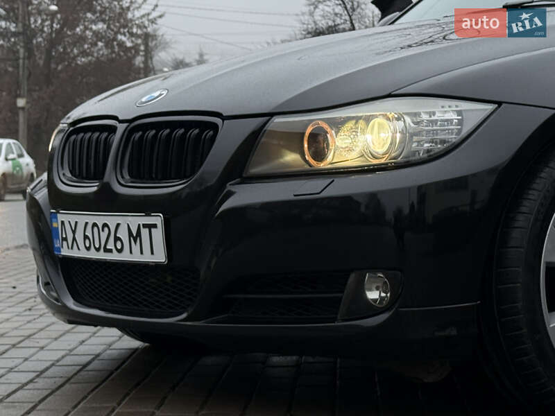 Седан BMW 3 Series 2011 в Харкові
