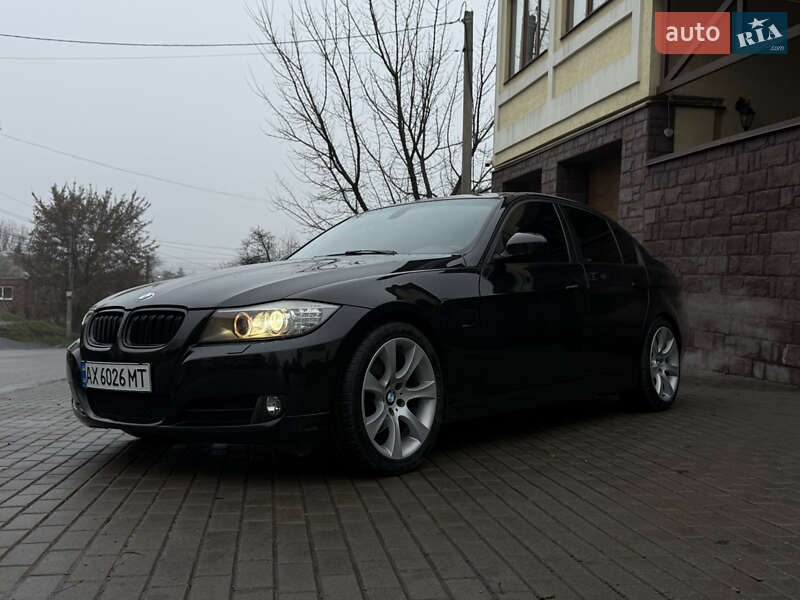 Седан BMW 3 Series 2011 в Харкові