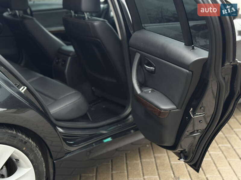 Седан BMW 3 Series 2011 в Харкові