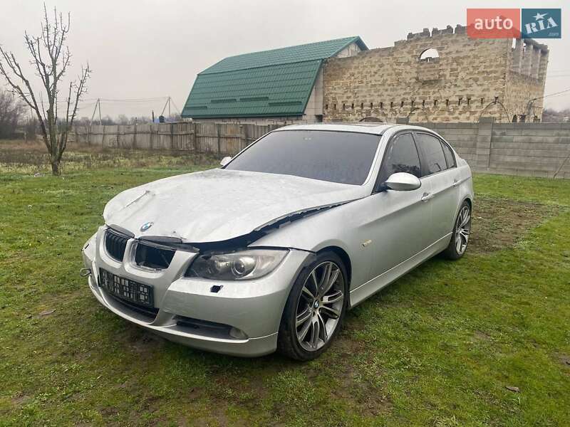 Седан BMW 3 Series 2005 в Каменском