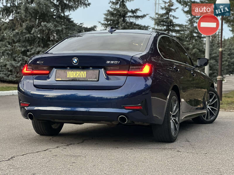 Седан BMW 3 Series 2019 в Киеве
