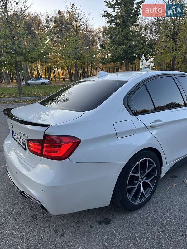 Седан BMW 3 Series 2013 в Умани