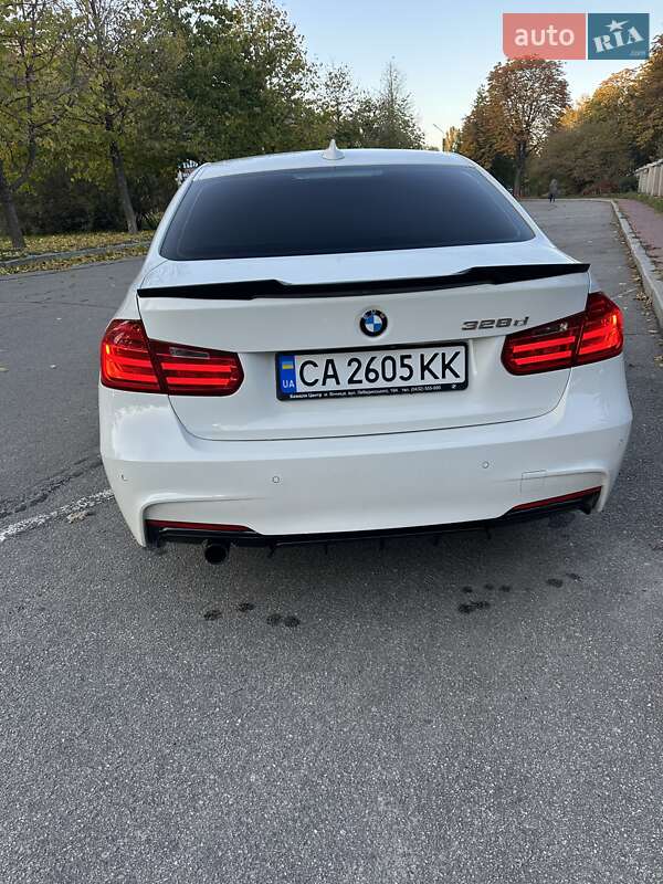 Седан BMW 3 Series 2013 в Умани
