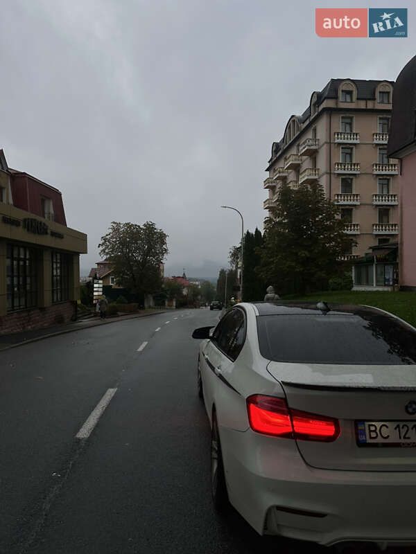 Седан BMW 3 Series 2015 в Львове