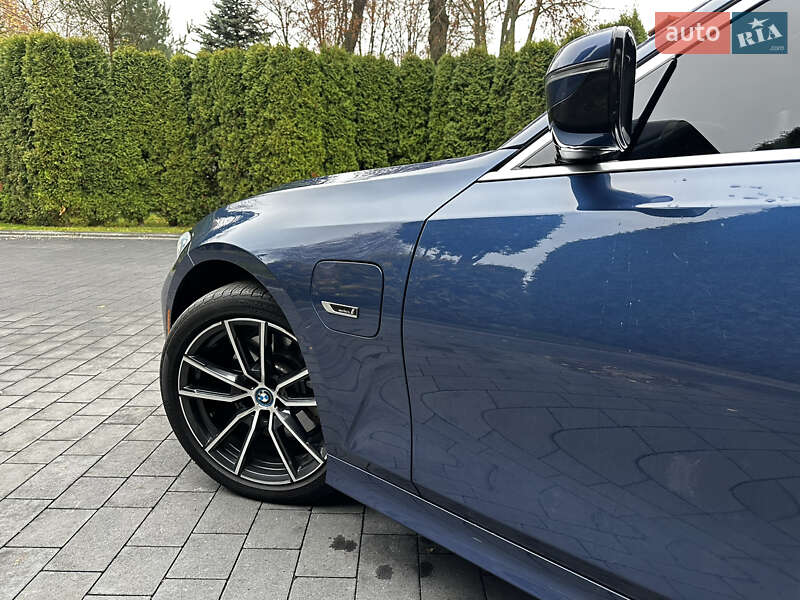 Седан BMW 3 Series 2022 в Луцке