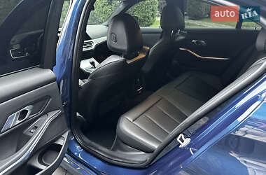 Седан BMW 3 Series 2022 в Києві